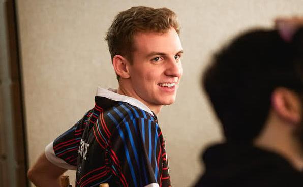 开云体育-关于TheShy在C9比赛中出色防守，比分优势明显引发热议！的信息