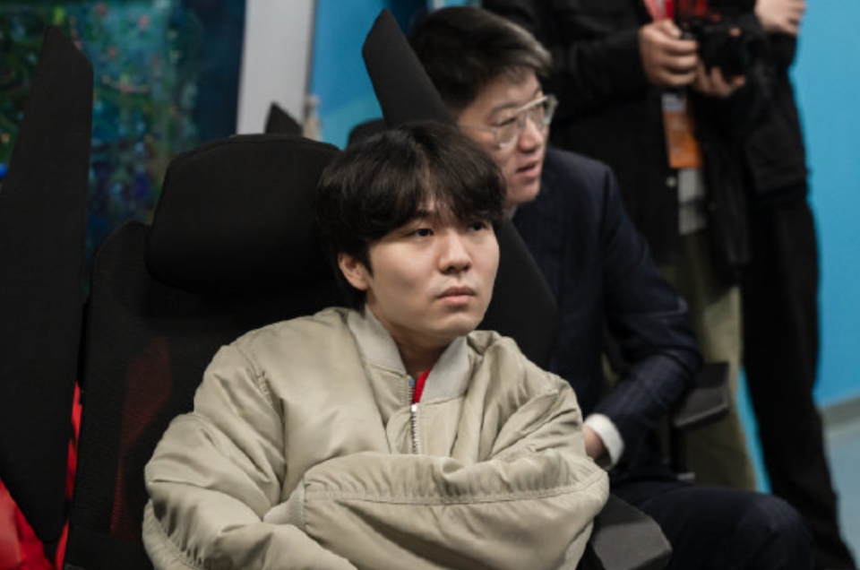 开云-Rookie回归赛场，爆冷首场状态亮眼，FPX观众沸腾！的简单介绍