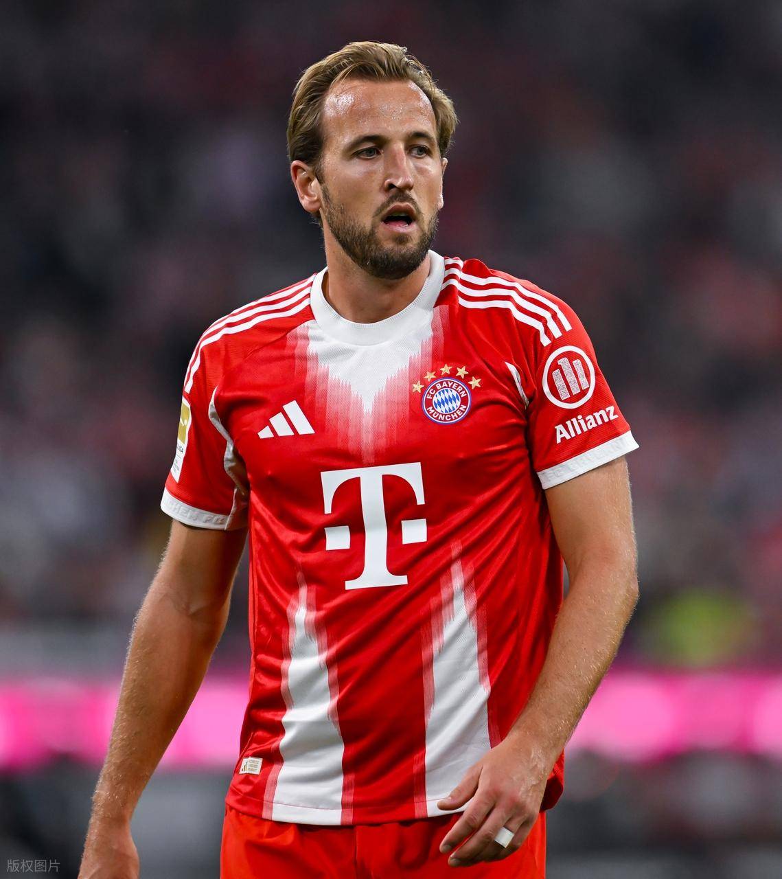 开云-包含凯恩回归赛场，大胜首场状态亮眼，巴塞罗那观众沸腾！的词条